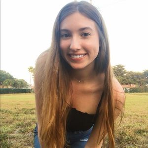 Meet your Posher, Chloe